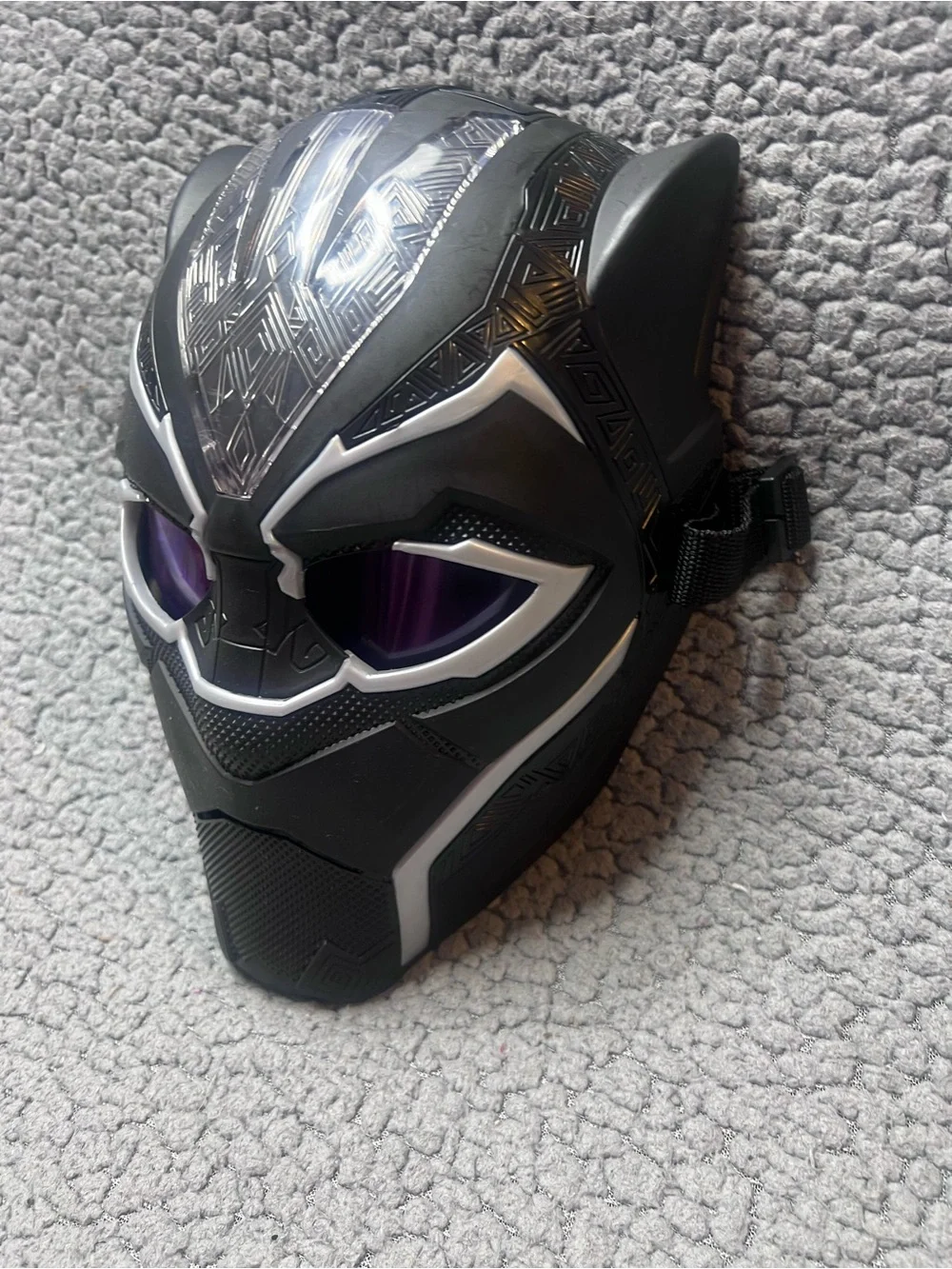 Marvel Black Panther Vibranium Power FX Mask Black And Purple With Lights